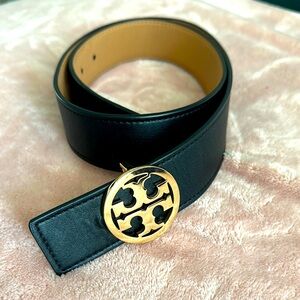 Tory Burch Women’s 1.5” Miller Reversible Belt